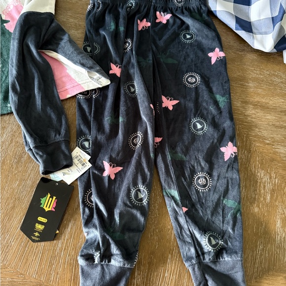 New WICKED The Movie Girls Pajamas 4/5 - Picture 3 of 6